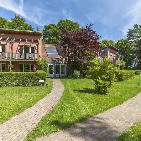 Bio- Und Gesundheitshotel Gutshaus Otel